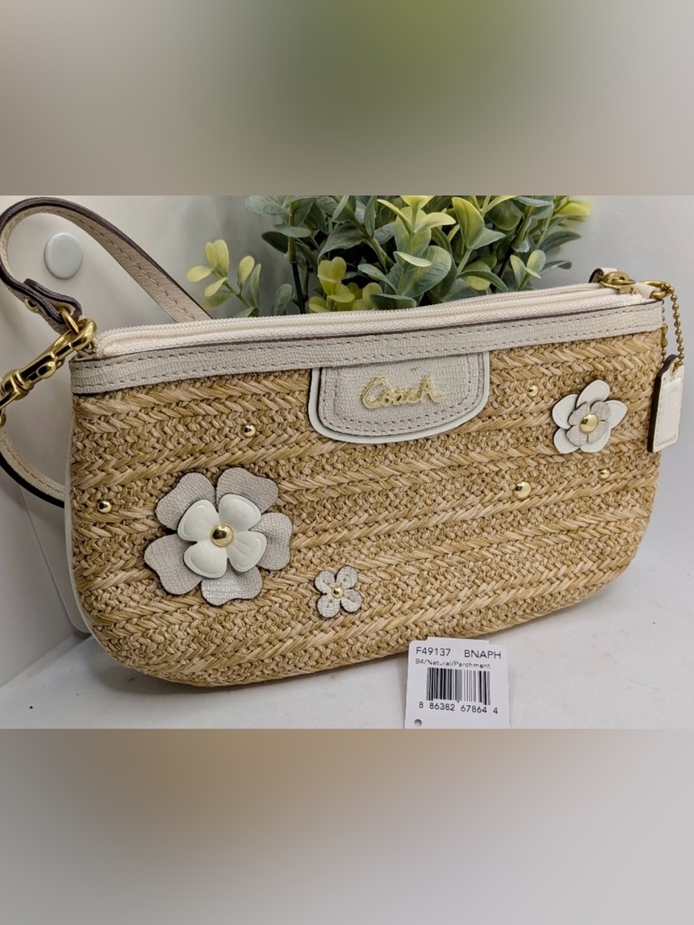 Coach Straw Floral Appliqué
Large Wristlet with Original Leather Hang Tag - NWT